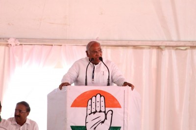 Kharge to replace Azad as leader of opposition in RS Kharge to replace Azad as leader of opposition in RS