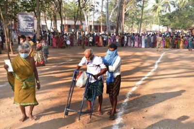 Siblings, senior citizens sparkle in Andhra panchayat polls Siblings, senior citizens sparkle in Andhra panchayat polls