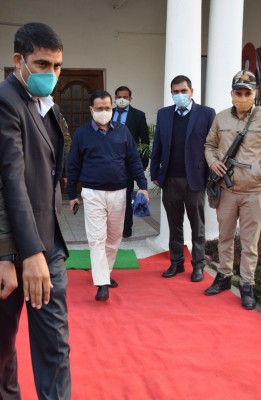 Kejriwal's security cover not reduced, say Delhi Police Kejriwal's security cover not reduced, say Delhi Police