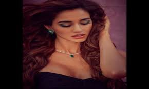 Disha Patani's Monday mood is black and bold Disha Patani's Monday mood is black and bold