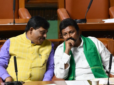 K'taka minister suspends 2 'corrupt' officials K'taka minister suspends 2 'corrupt' officials