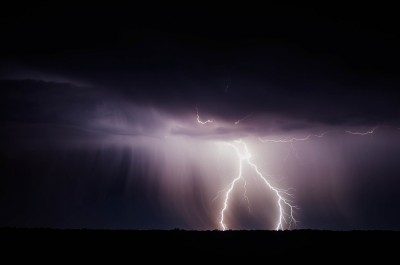 Rains with thunderstorm lash Hyderabad, 1 electrocuted Rains with thunderstorm lash Hyderabad, 1 electrocuted