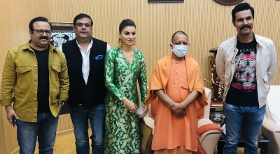 Randeep Hooda, Urvashi Rautela meet Uttar Pradesh CM Yogi Adityanath Randeep Hooda, Urvashi Rautela meet Uttar Pradesh CM Yogi Adityanath