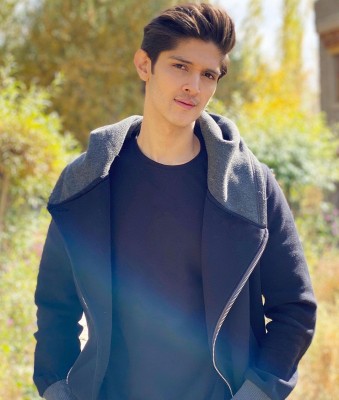 Rohan Mehra: On TV, if you look good you only get to play a rich boy Rohan Mehra: On TV, if you look good you only get to play a rich boy