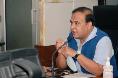 2 scribes held, 3 others detained for slandering Assam minister 2 scribes held, 3 others detained for slandering Assam minister