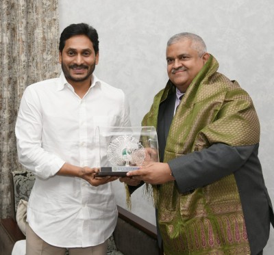 UN Assistant Secretary General calls on Andhra CM UN Assistant Secretary General calls on Andhra CM