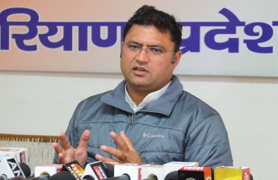 Ex-Hry Cong leader Tanwar launches Apna Bharat Morcha Ex-Hry Cong leader Tanwar launches Apna Bharat Morcha
