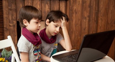 How screen time impacts boys and girls differently How screen time impacts boys and girls differently