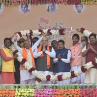 Flash mobs, Namo tea party part of BJP campaign in Bengal