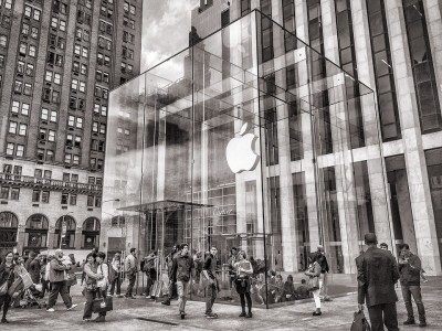Apple begins mass production of iPhone SE 3, iPad Air 5: Report Apple begins mass production of iPhone SE 3, iPad Air 5: Report
