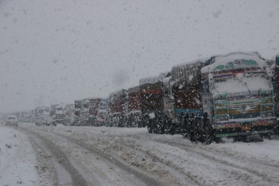 Snowfall, bad weather lead to traffic curbs in Tawang Monastery-bound highways