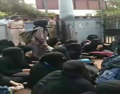 K'taka HC resumes hearing pleas on hijab row K'taka HC resumes hearing pleas on hijab row