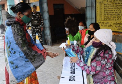 BJP workers set up 'help desks' to guide voters in Noida
