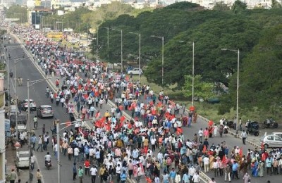 Massive show of strength by Andhra employees ahead of strike Massive show of strength by Andhra employees ahead of strike
