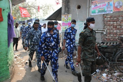 Sporadic incidents of violence in Bengal municipal polls Sporadic incidents of violence in Bengal municipal polls