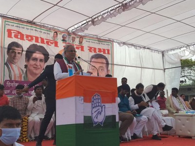Fight that started from western UP will end in eastern UP: Baghel Fight that started from western UP will end in eastern UP: Baghel