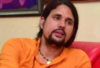 Allahabad HC asks CBI to verify Anand Giri's arrest in Australia Allahabad HC asks CBI to verify Anand Giri's arrest in Australia