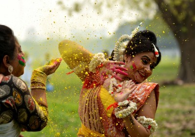 Odisha govt puts curbs celebration of Holi at public places