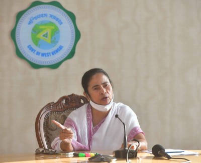Anthem slur case: Mumbai court stays summons to Mamata Banerjee Anthem slur case: Mumbai court stays summons to Mamata Banerjee