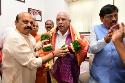 Seeking Yediyurappa's guidance to retain power: K'taka CM Bommai Seeking Yediyurappa's guidance to retain power: K'taka CM Bommai