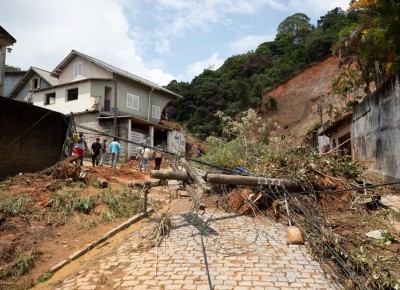 3 people killed in Colombia landslide 3 people killed in Colombia landslide