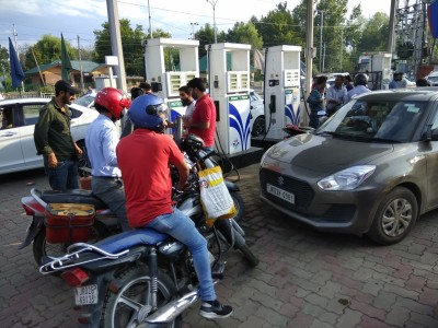 Petrol pump, shrine donation box looted in Kashmir