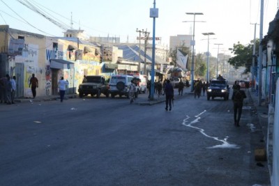 10 killed, 15 injured in Somalia suicide bombing 10 killed, 15 injured in Somalia suicide bombing
