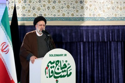 Iranian Prez holds phone call with Macron, urges removal of sanctions Iranian Prez holds phone call with Macron, urges removal of sanctions