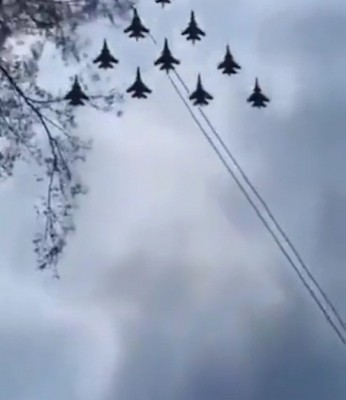Russia closes airspace on borders with Ukraine, Belarus Russia closes airspace on borders with Ukraine, Belarus