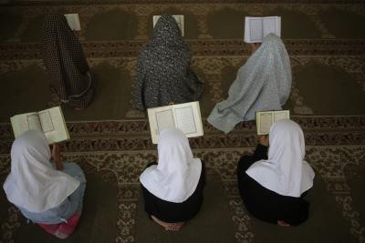 Eight Dalit families convert to Islam in TN alleging upper caste atrocities Eight Dalit families convert to Islam in TN alleging upper caste atrocities