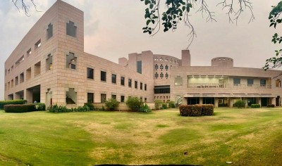 ISB bags top ranks in two global MBA rankings ISB bags top ranks in two global MBA rankings