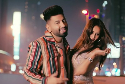 Chahatt Khanna, singer Kevvy Sage's new song 'Saah' released Chahatt Khanna, singer Kevvy Sage's new song 'Saah' released