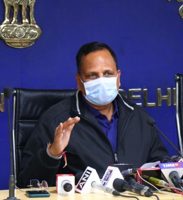 Act against hospitals not paying salaries, Delhi Health Minister urged