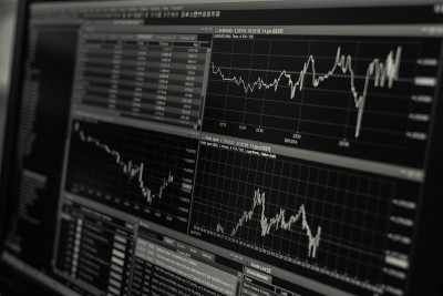 S&P 500 enters correction territory S&P 500 enters correction territory