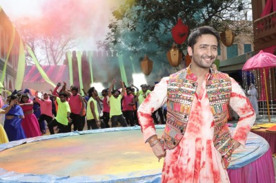 Shaheer Sheikh on role and shooting experience for song sequence on new show 'Woh Toh Hai Albela' Shaheer Sheikh on role and shooting experience for song sequence on new show 'Woh Toh Hai Albela'