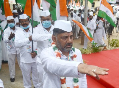 K'taka Cong leaders demand Minister K.S. Eshwarappa's resignation K'taka Cong leaders demand Minister K.S. Eshwarappa's resignation