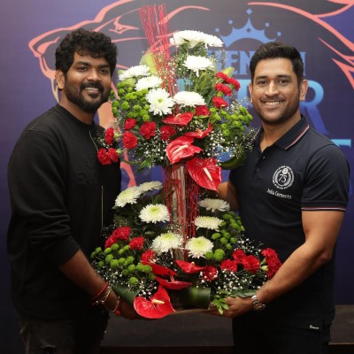 Director Vignesh Shivan on cloud nine after meeting MS Dhoni