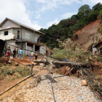 3 people killed in Colombia landslide