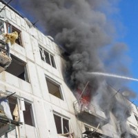 High-rise apartment in Kiev hit by a devastating missile