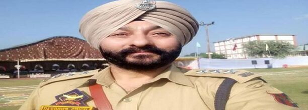 Tainted DSP Davinder Singh brought to Delhi Tainted DSP Davinder Singh brought to Delhi
