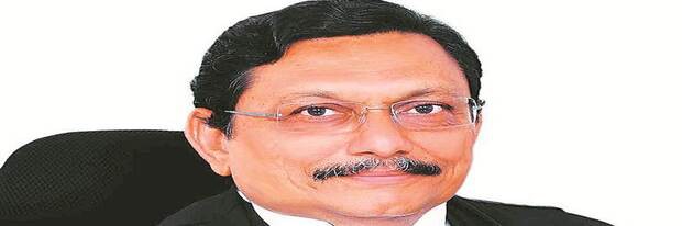 Justice Sharad Bobde takes oath as 47th Chief Justice, succeeds Justice Ranjan Gogoi Justice Sharad Bobde takes oath as 47th Chief Justice, succeeds Justice Ranjan Gogoi
