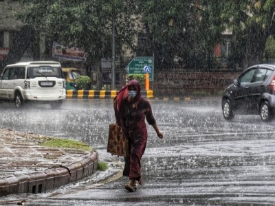 Delhi likely to get moderate rain, thundershowers on Sunday: IMD Delhi likely to get moderate rain, thundershowers on Sunday: IMD