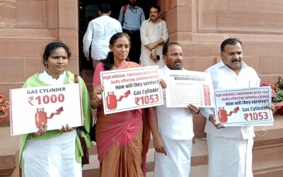 4 Cong Lok Sabha MPs suspended for entire Monsoon Session 4 Cong Lok Sabha MPs suspended for entire Monsoon Session