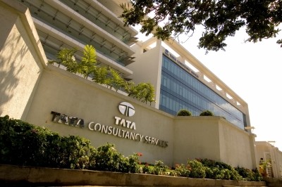 TCS posts Rs 9,478 cr profit, interim dividend of Rs 8 per share TCS posts Rs 9,478 cr profit, interim dividend of Rs 8 per share