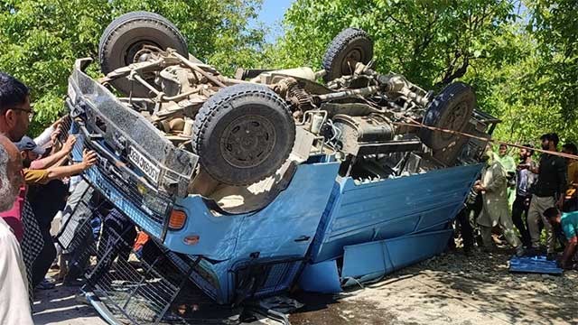 8 CRPF troopers injured in J&K road accident