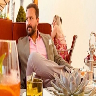 Kareena shares 'view' from date with Saif in London Kareena shares 'view' from date with Saif in London