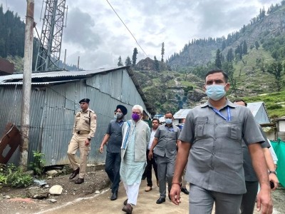 J&K LG visits Chandanwari, inspects arrangements for Amarnath pilgrims J&K LG visits Chandanwari, inspects arrangements for Amarnath pilgrims