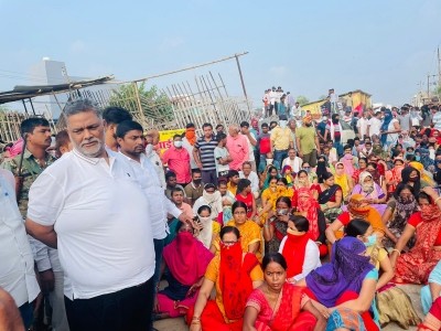 Anti-encroachment drive: Police action leaves many injured in Patna Anti-encroachment drive: Police action leaves many injured in Patna