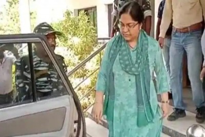 ED seizes Rs 11.88 cr cash, 5 stone crushers in Pooja Singhal PMLA case ED seizes Rs 11.88 cr cash, 5 stone crushers in Pooja Singhal PMLA case