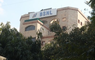 Cabinet approves revival package of Rs 1.64 lakh cr for loss-making BSNL Cabinet approves revival package of Rs 1.64 lakh cr for loss-making BSNL